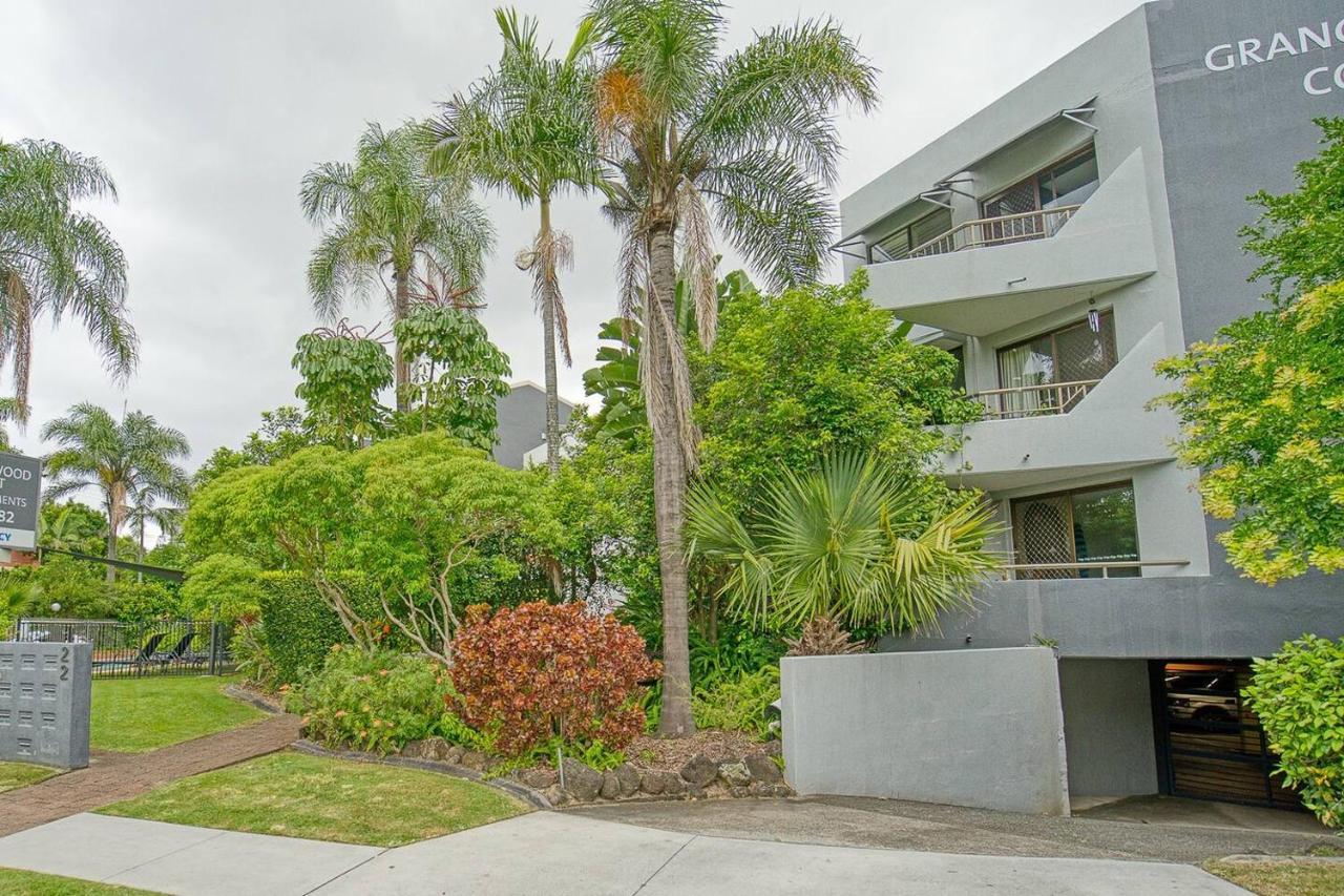 In The Tropics - Poolside Broadbeach Hideaway Apartment *